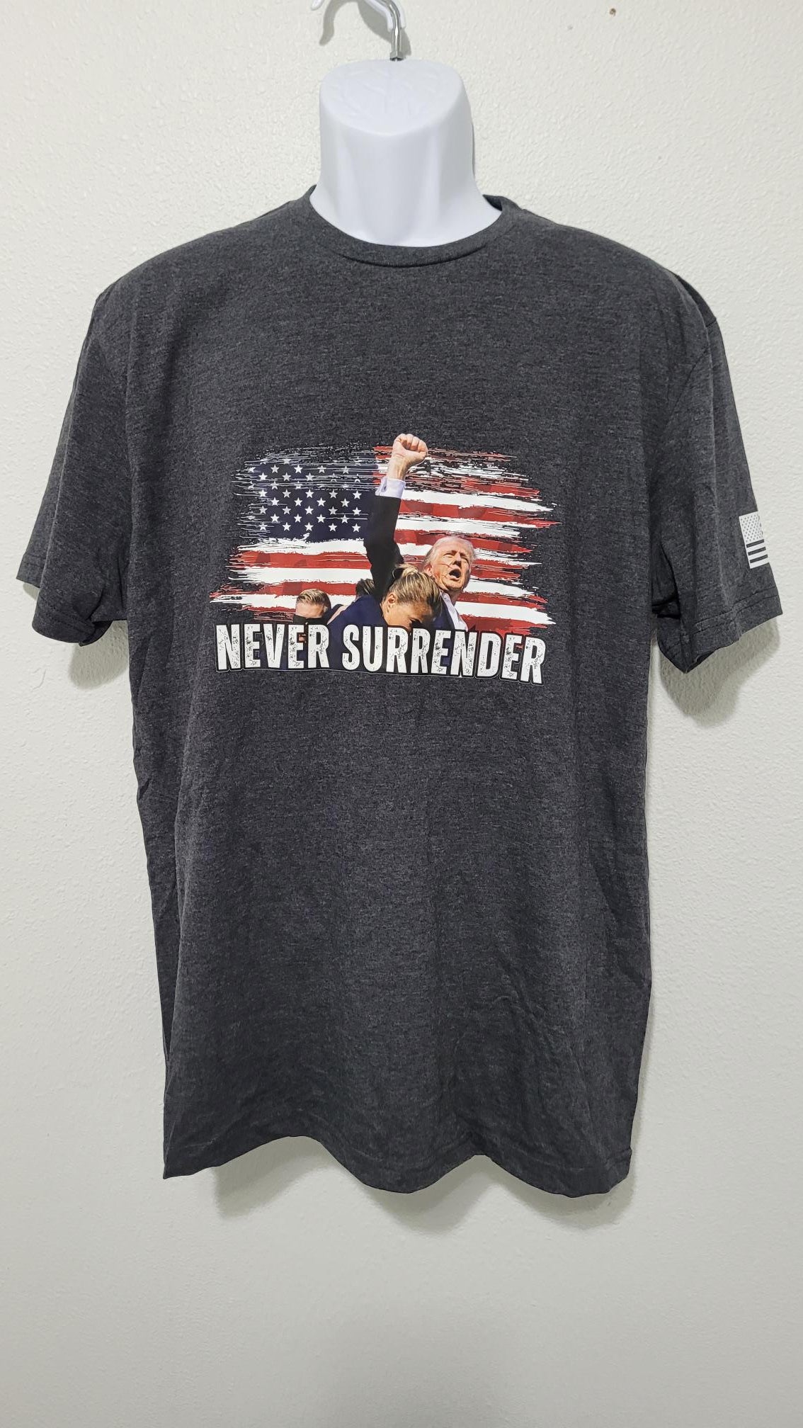 NEVER SURRENDER TRUMP TSHIRT