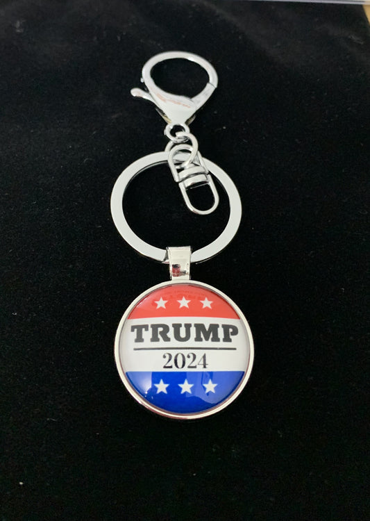 TRUMP 2024 KEYCHAIN RED WHITE AND BLUE