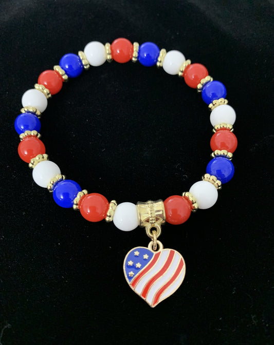 AMERICAN FLAG BRACELET FOR WOMEN RED WHITE AND BLUE USA STRETCHY BEADED  WITH CHARMPATRIOTIC